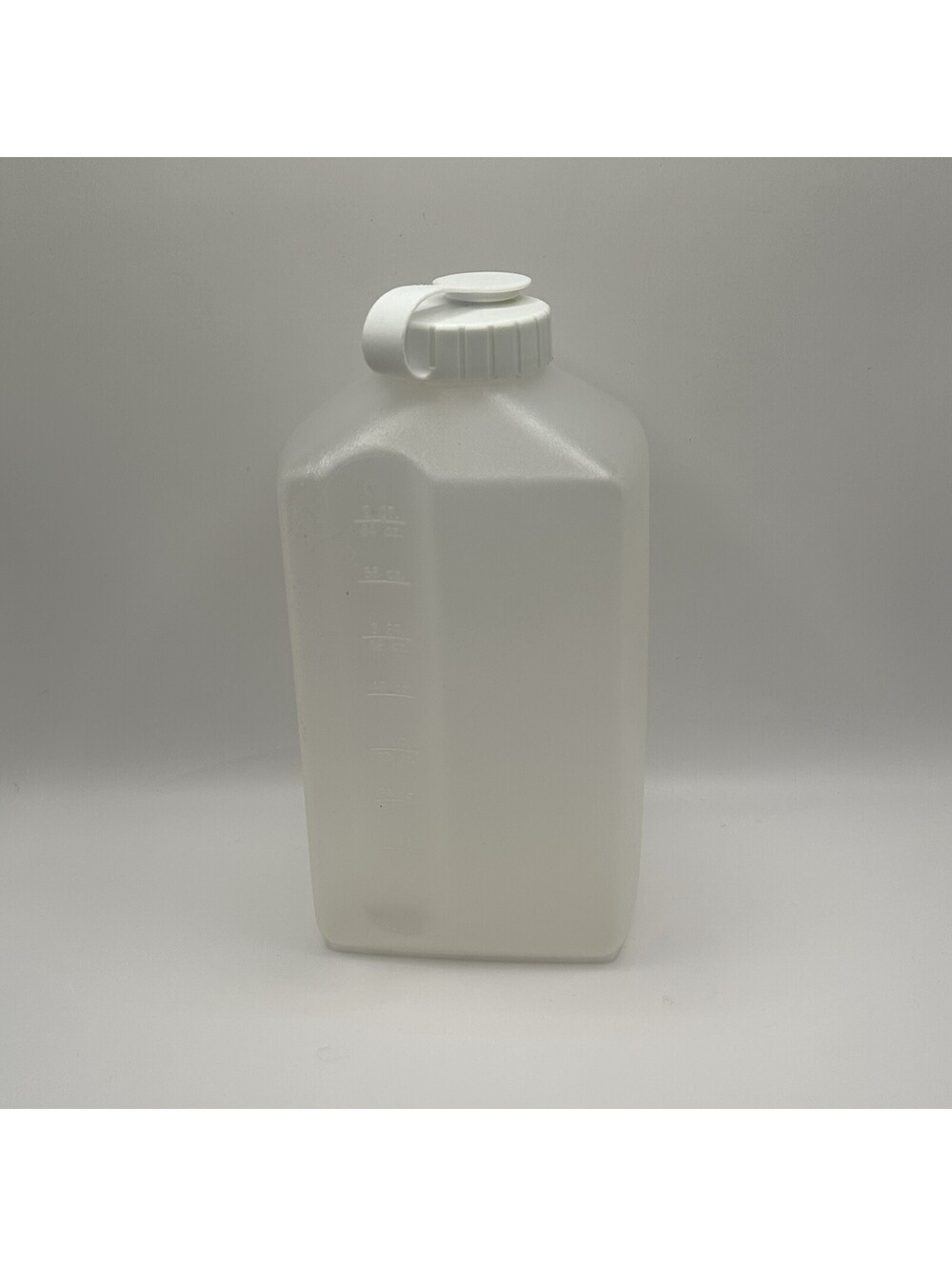Rubbermaid 2 Quart 2L 64oz Drink Container Pitcher White Pop Flip Top Lid